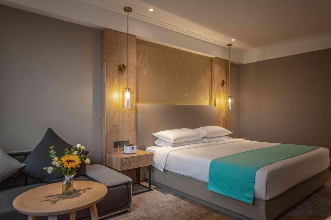 Wuhan Hongguang Hotel Exterior photo