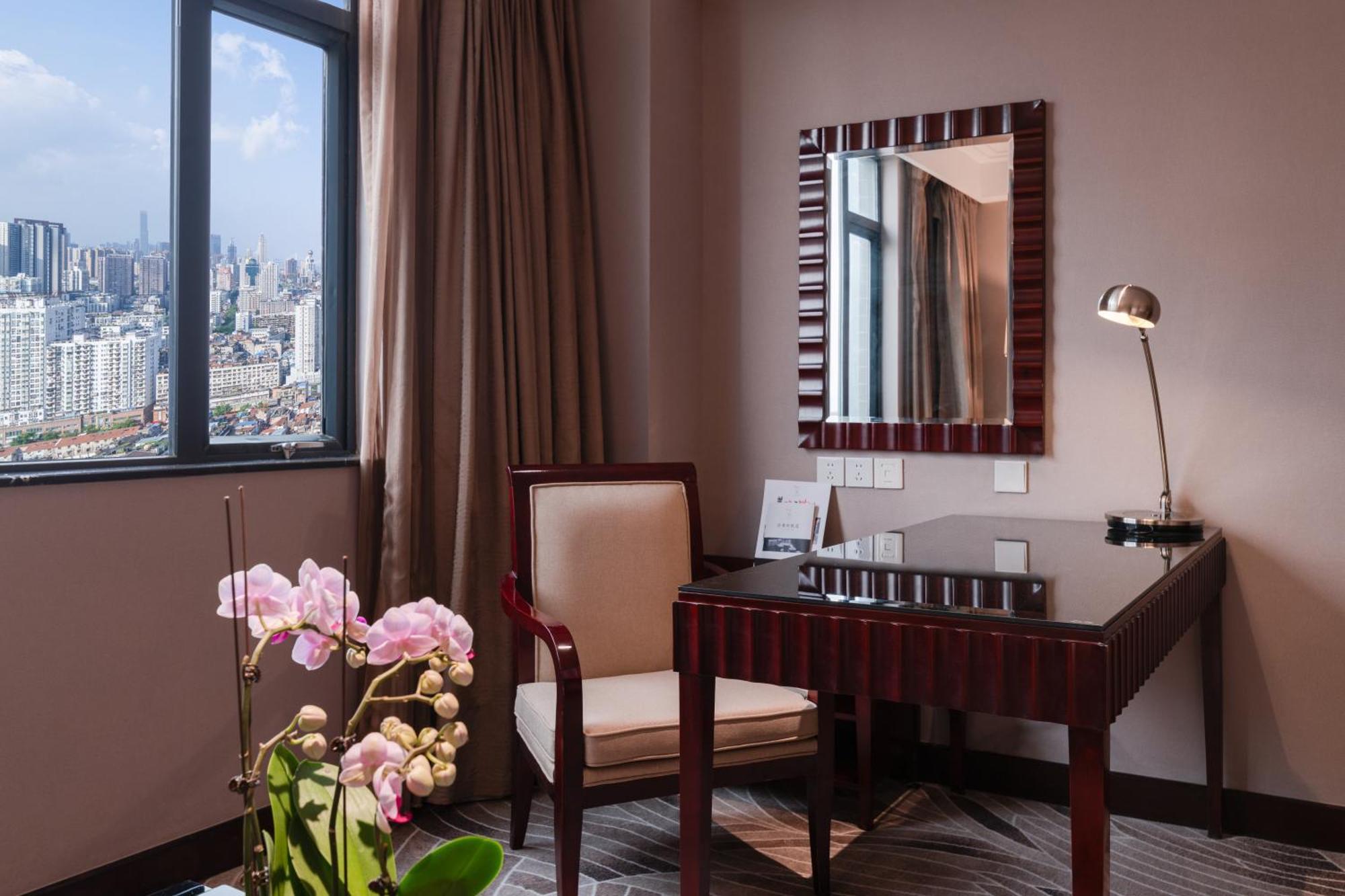 Wuhan Hongguang Hotel Exterior photo