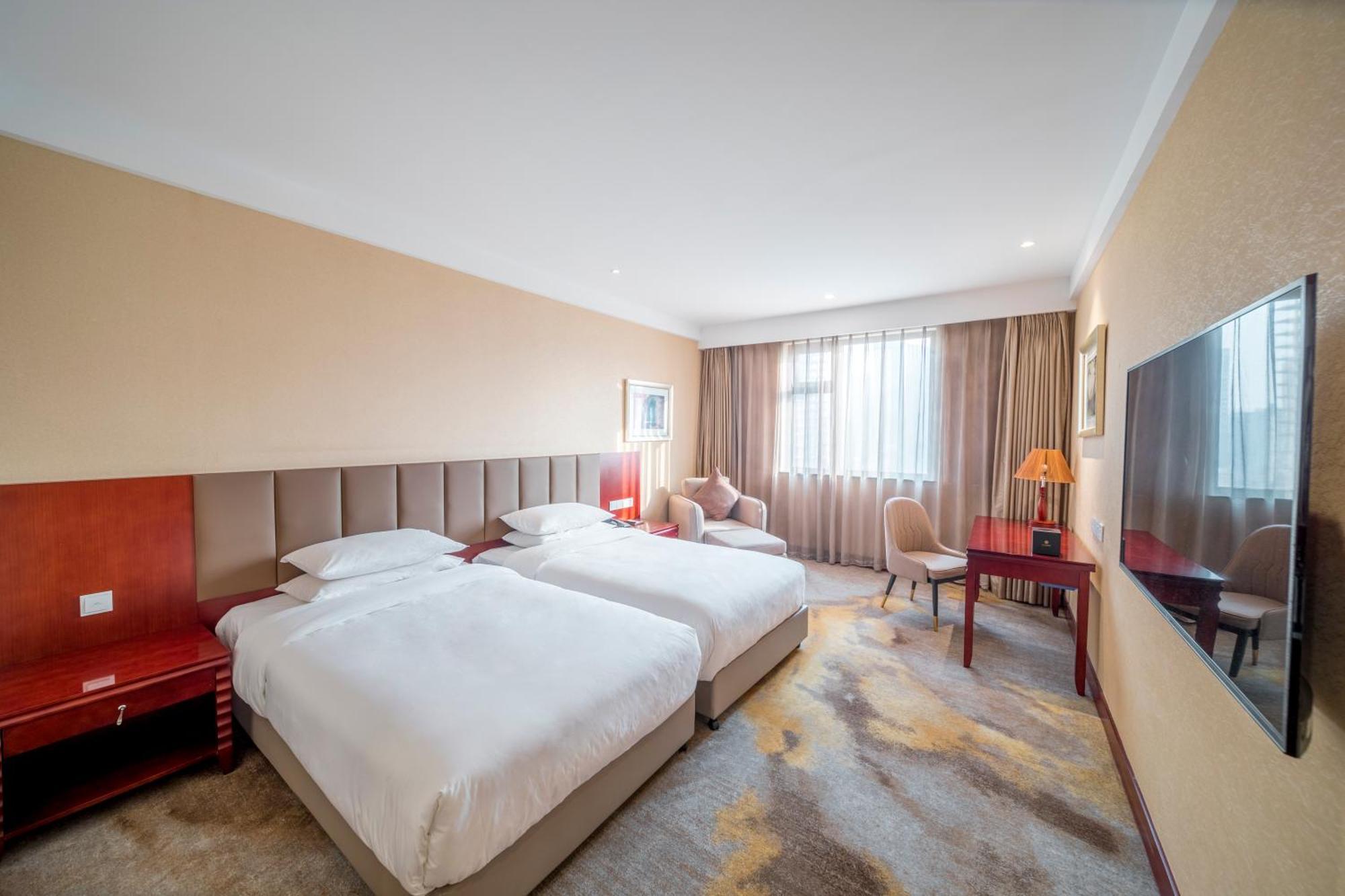 Wuhan Hongguang Hotel Exterior photo