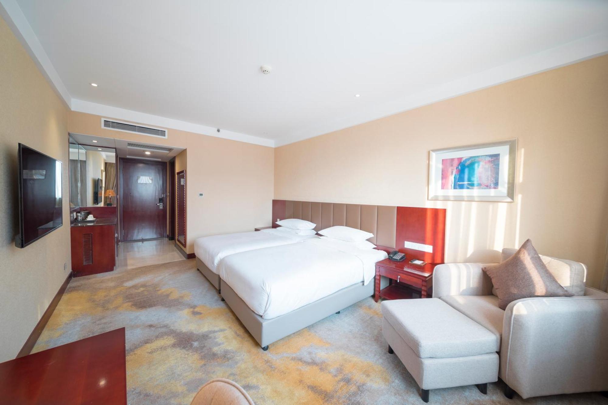 Wuhan Hongguang Hotel Exterior photo