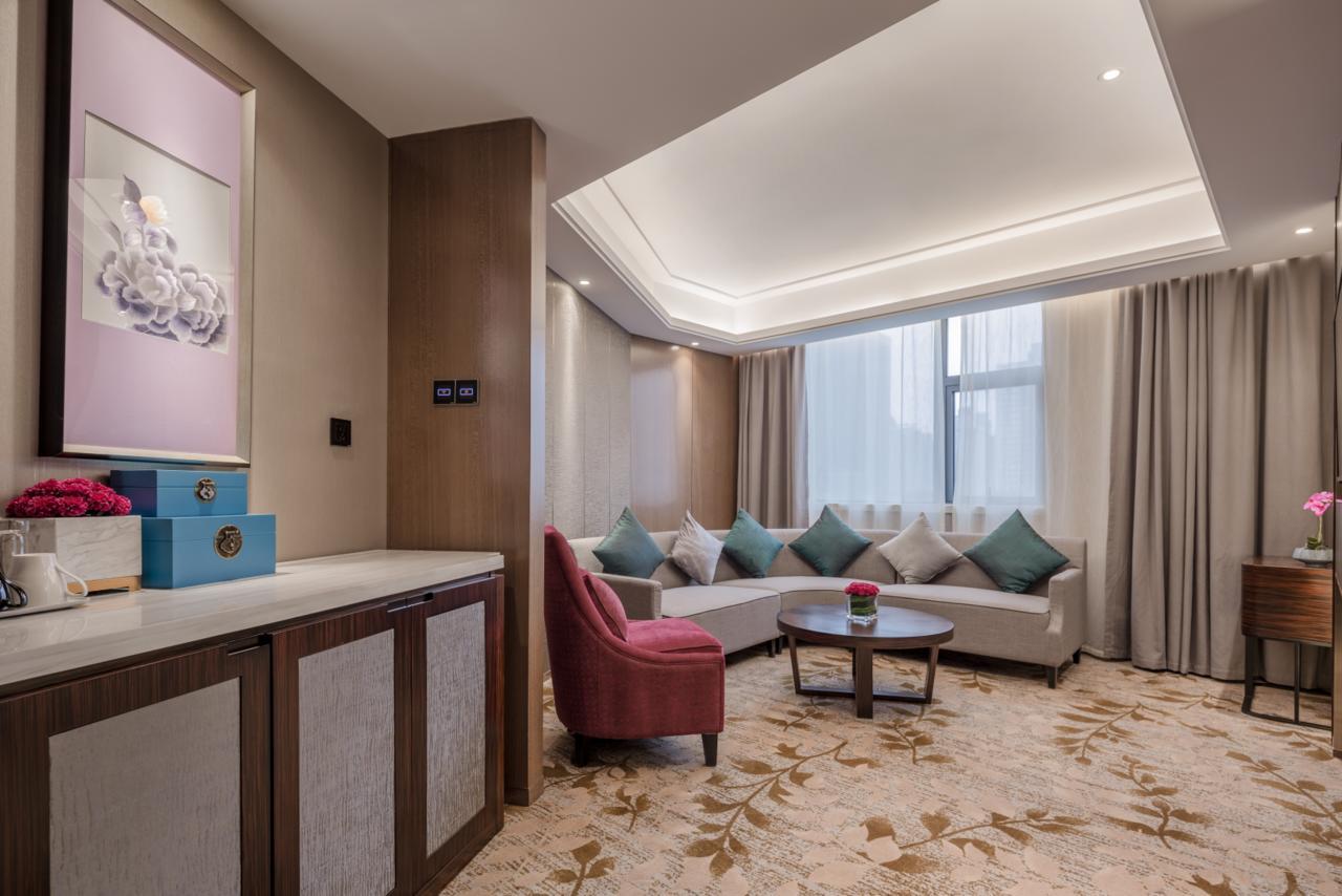 Wuhan Hongguang Hotel Exterior photo