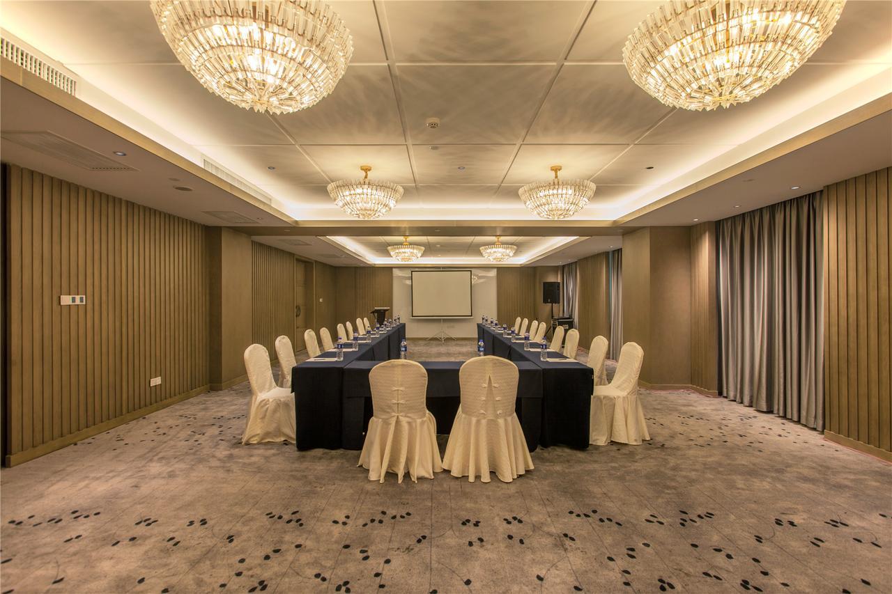 Wuhan Hongguang Hotel Exterior photo