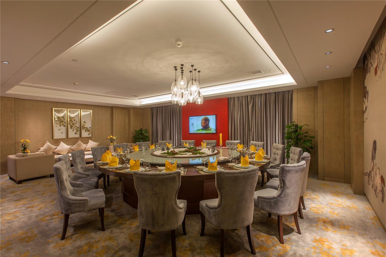 Wuhan Hongguang Hotel Exterior photo
