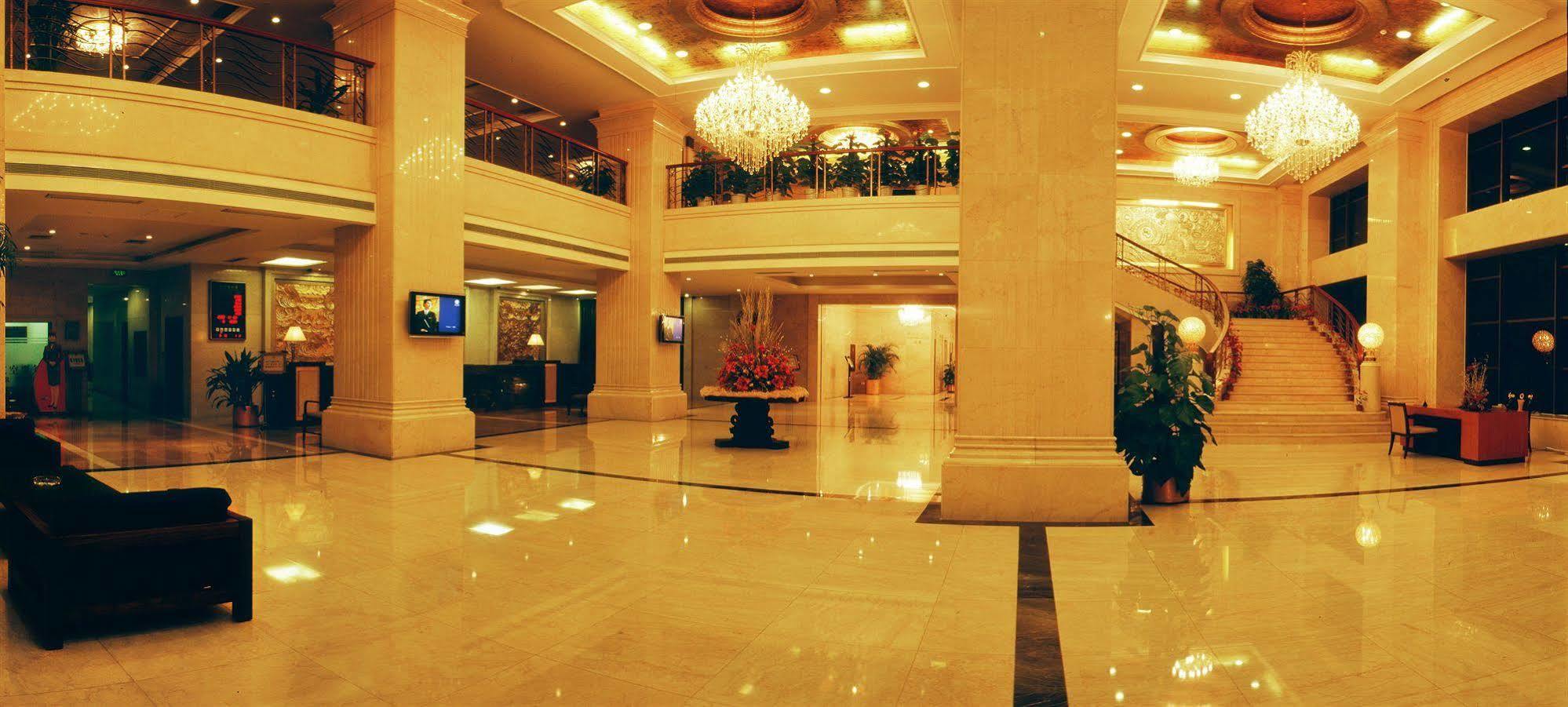 Wuhan Hongguang Hotel Exterior photo